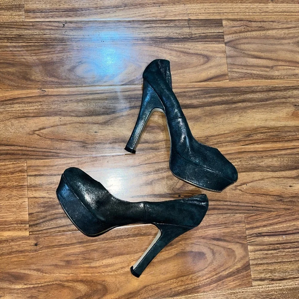 Aldo Black gunmetal metallic Platform pump heels with Sleek Design
